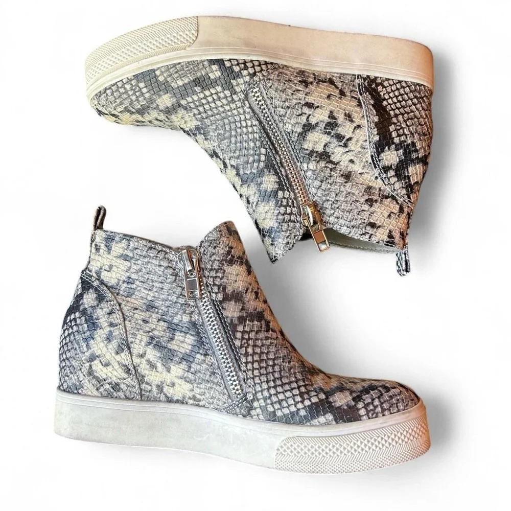 Steve Madden Snakeskin Wedgie Sneakers | 7.5